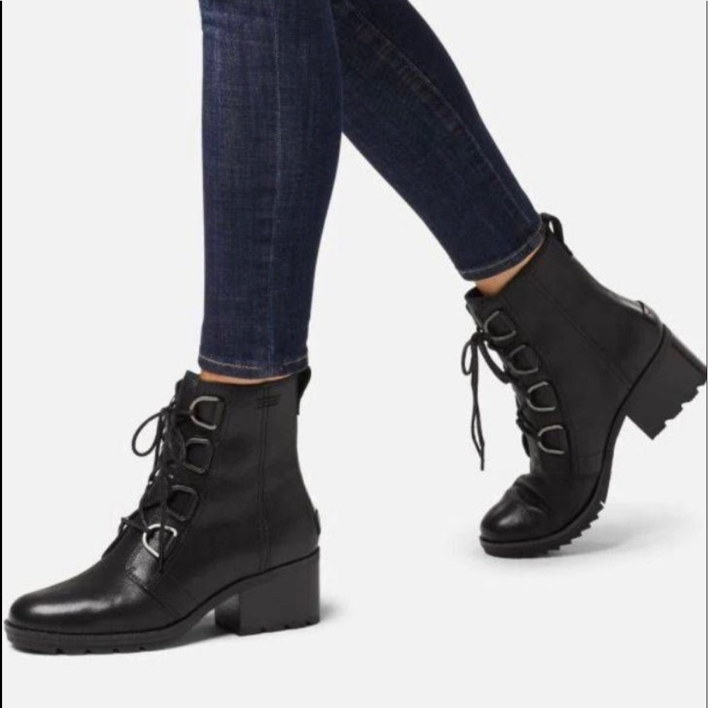 SOREL CATE LACE UP LEATHERS BLACK BOOTIE Size: 8 - Picture 3 of 11